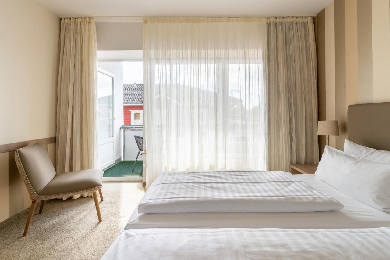 Hotel Am Schlosspark Garni 후줌 외부 사진