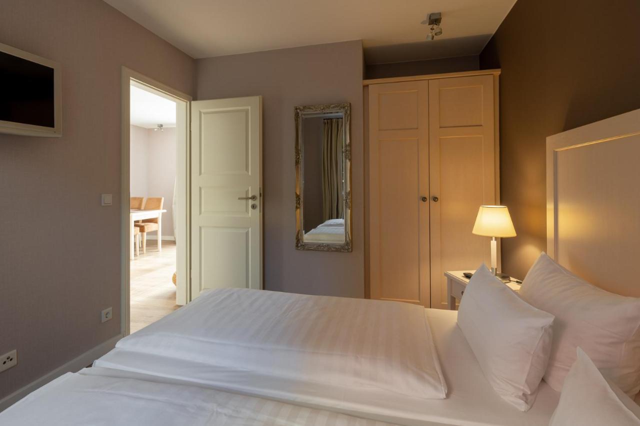 Hotel Am Schlosspark Garni 후줌 외부 사진