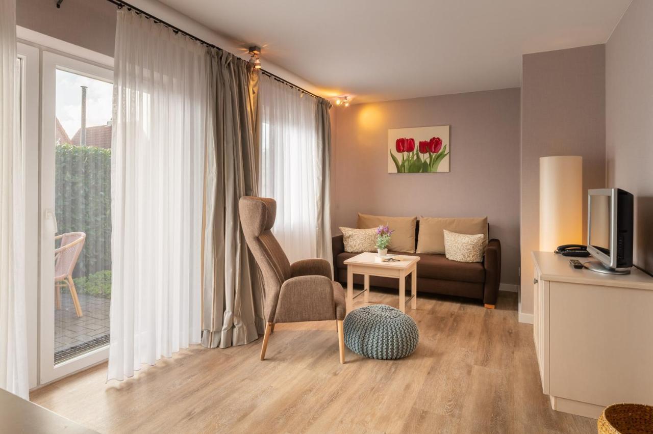 Hotel Am Schlosspark Garni 후줌 외부 사진