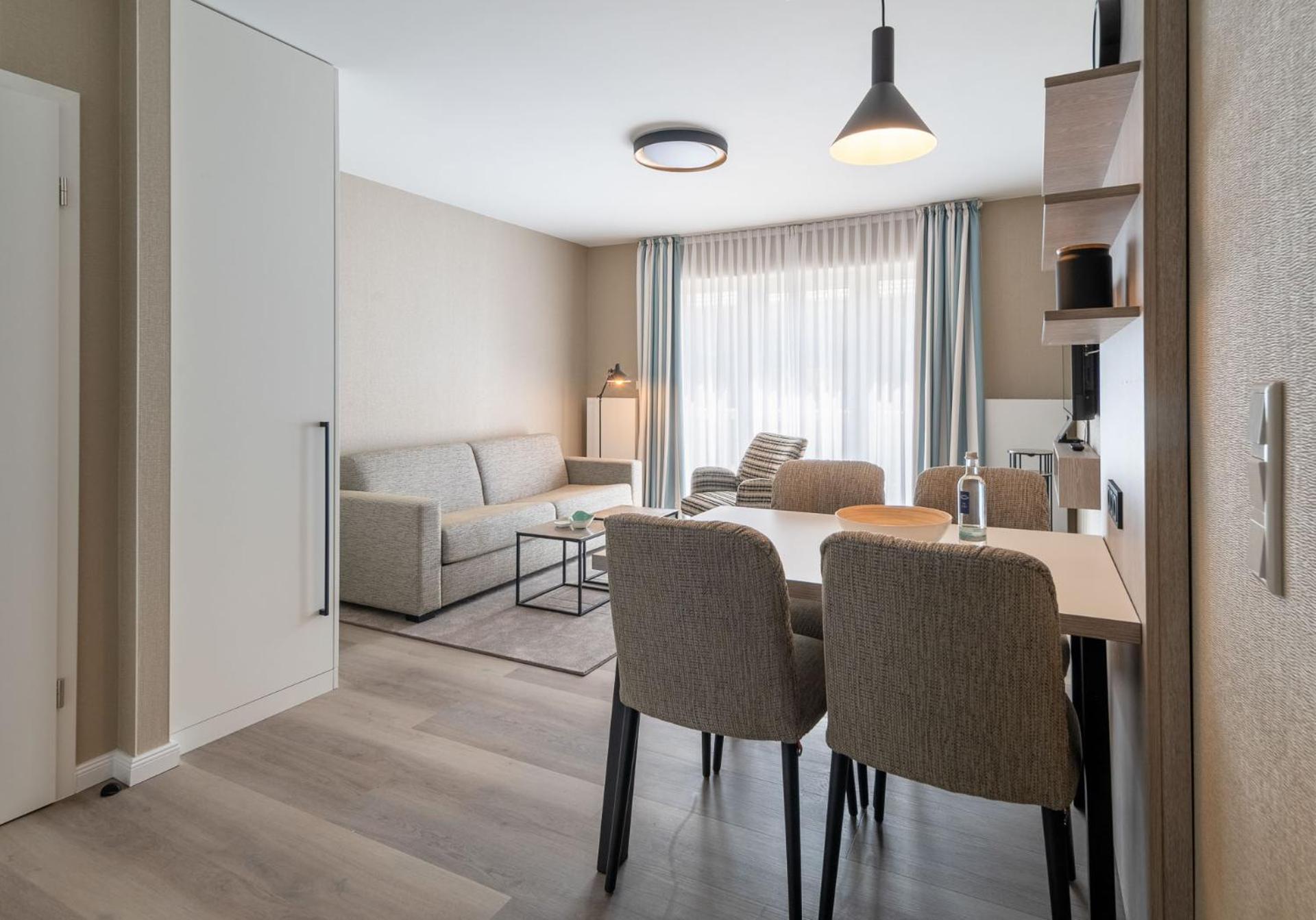 Hotel Am Schlosspark Garni 후줌 외부 사진