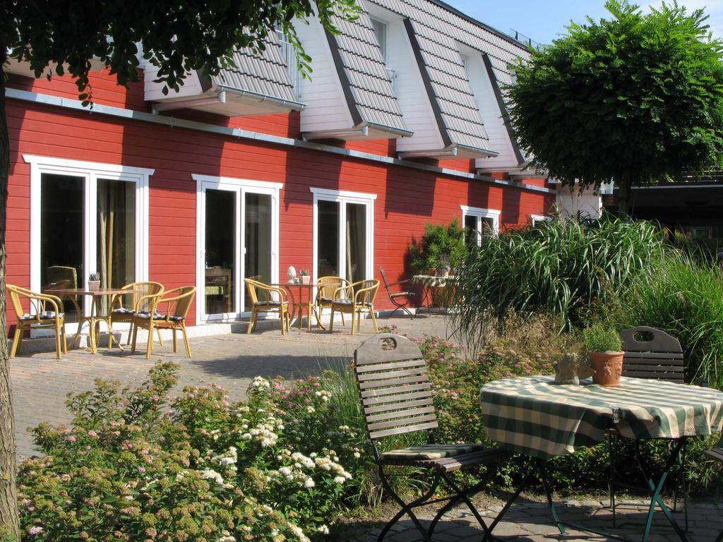 Hotel Am Schlosspark Garni 후줌 외부 사진