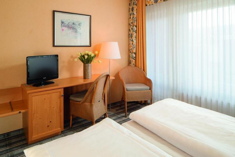 Hotel Am Schlosspark Garni 후줌 외부 사진
