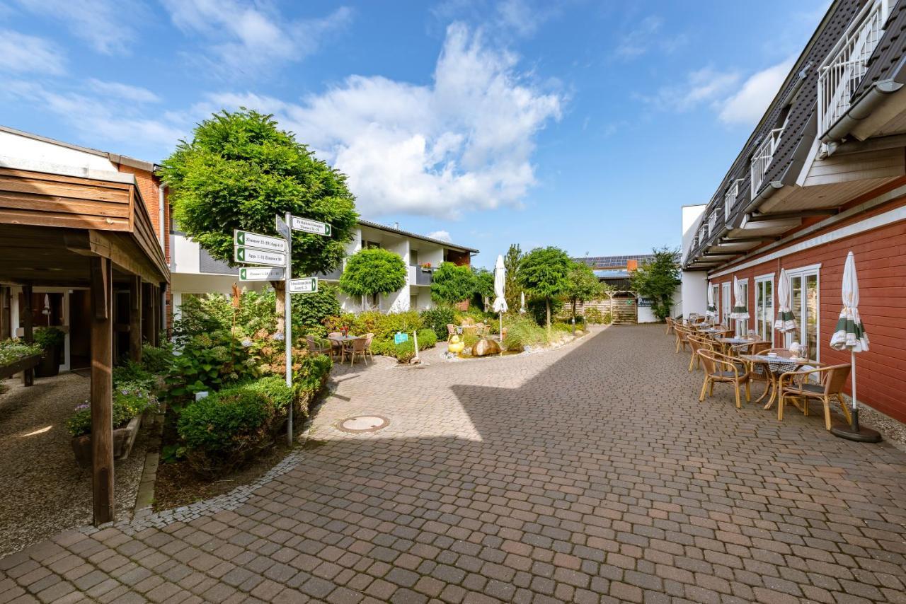 Hotel Am Schlosspark Garni 후줌 외부 사진